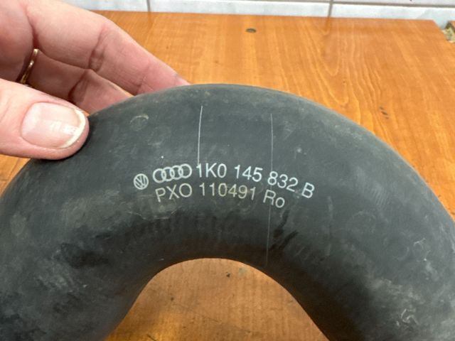 bontott VW JETTA Turbócső