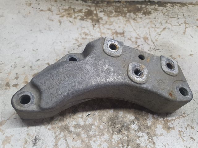 bontott VW JETTA Váltó Tartó Bak (Pozíciófüggetlen)