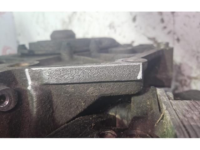 bontott VW JETTA Motor (Fűzött blokk hengerfejjel)