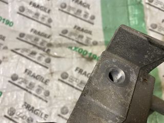 bontott VW JETTA Motor Tartó Bak (Fém)