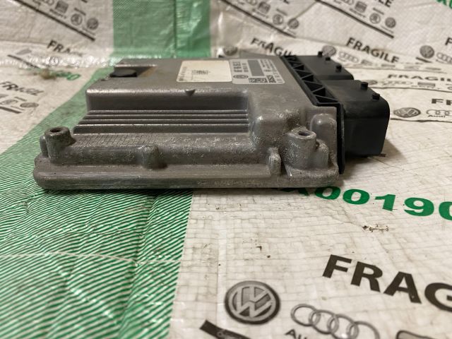 bontott VW JETTA Motorvezérlő