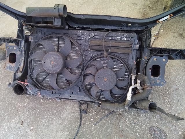 bontott VW JETTA Komplett Homlokfal (Részeivel)