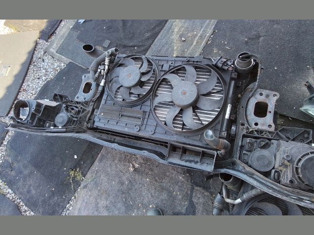 bontott VW JETTA Komplett Homlokfal (Részeivel)