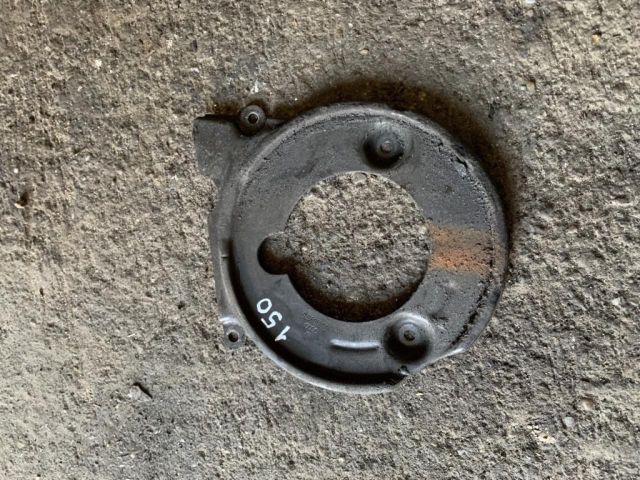 bontott VW JETTA Alsó Vezérlés Burkolat