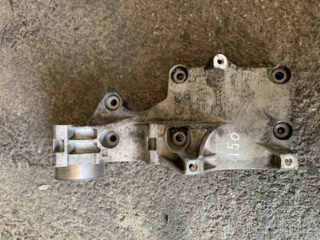 bontott VW JETTA Generátor Tartó Bak