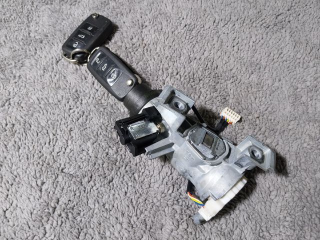 bontott VW JETTA Gyújtáskapcsoló Házzal