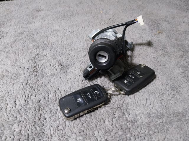 bontott VW JETTA Gyújtáskapcsoló Házzal