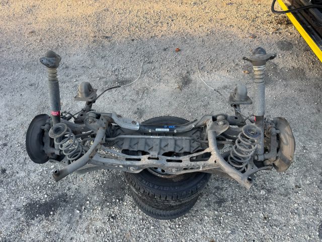 bontott VW JETTA Hátsó Futómű (Részeivel)