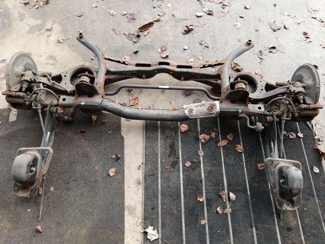 bontott VW JETTA Hátsó Híd (Tárcsafékes)