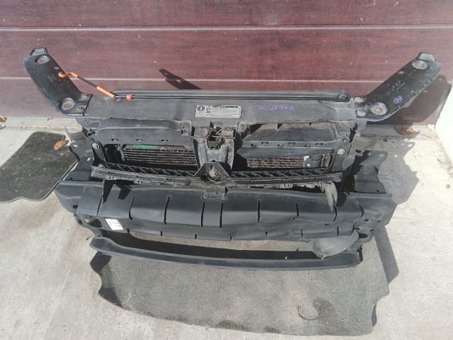 bontott VW JETTA Komplett Homlokfal (Részeivel)