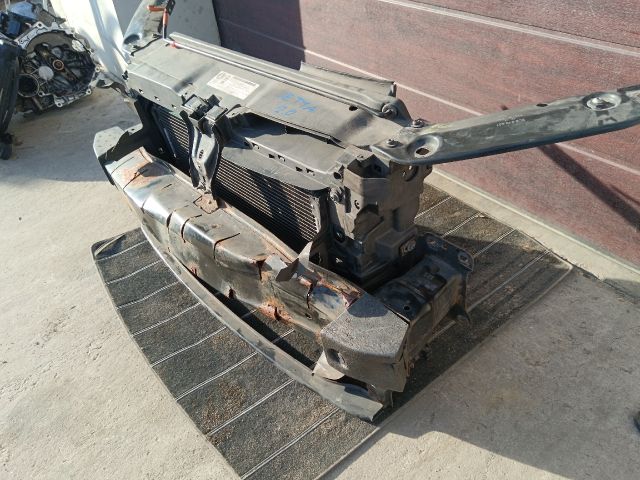 bontott VW JETTA Komplett Homlokfal (Részeivel)