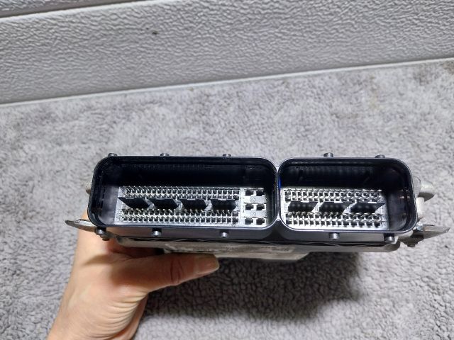 bontott VW JETTA Motorvezérlő