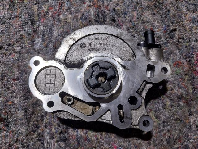 bontott VW JETTA Vákumpumpa
