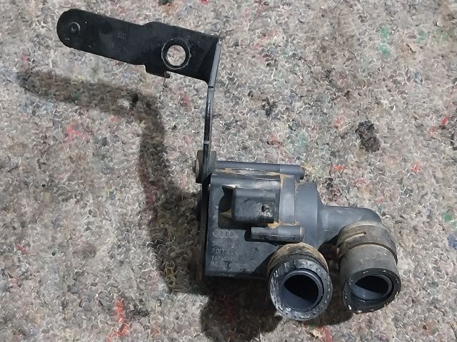 bontott VW JETTA Vízpumpa