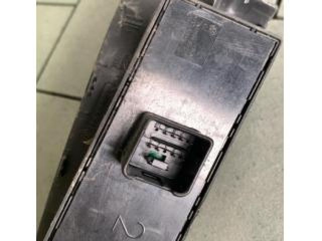 bontott VW JETTA Ablakemelő Kapcsoló Négyes / Kettes