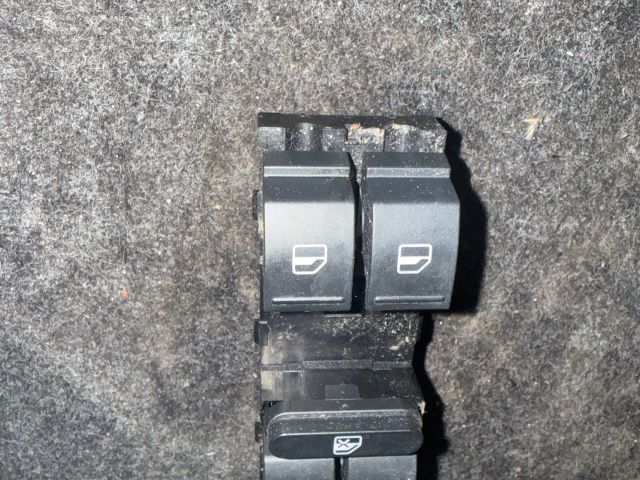 bontott VW JETTA Ablakemelő Kapcsoló Négyes / Kettes