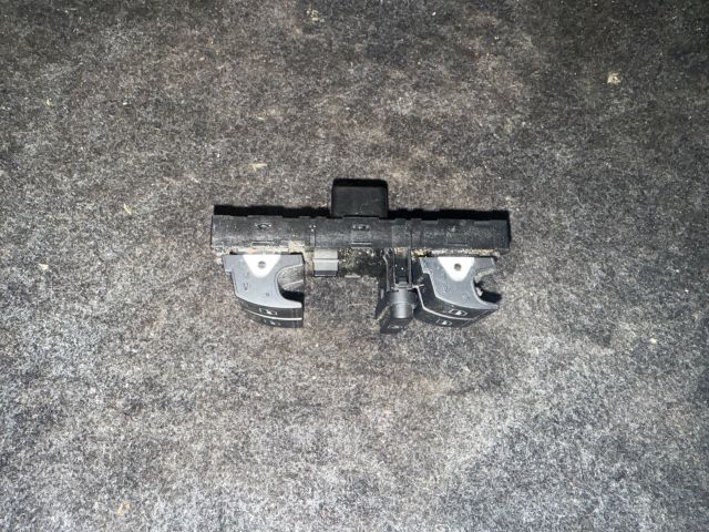 bontott VW JETTA Ablakemelő Kapcsoló Négyes / Kettes