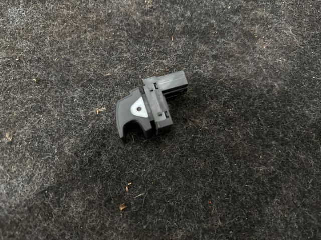 bontott VW JETTA Ablakemelő Kapcsoló (Pozíciófüggetlen)