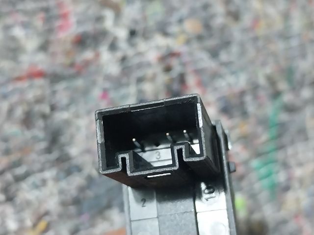 bontott VW JETTA Ablakemelő Kapcsoló (Pozíciófüggetlen)