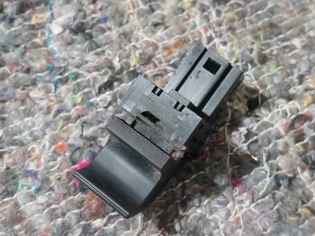 bontott VW JETTA Ablakemelő Kapcsoló (Pozíciófüggetlen)