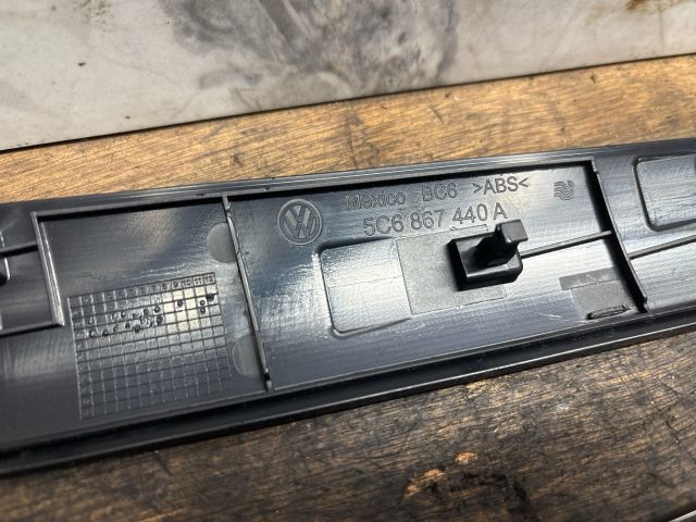 bontott VW JETTA Ajtó Díszléc Szett