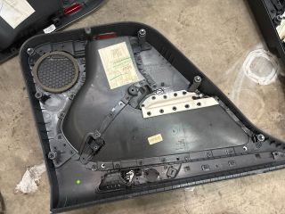 bontott VW JETTA Ajtó Kárpit Szett