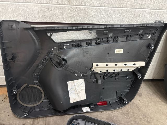 bontott VW JETTA Ajtó Kárpit Szett