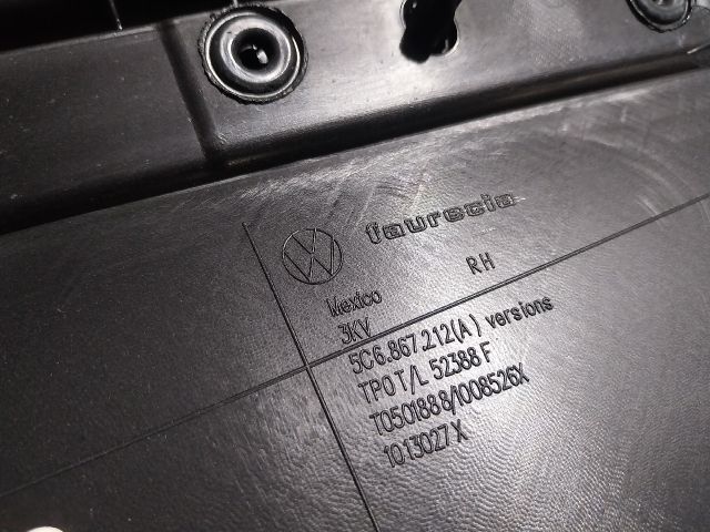 bontott VW JETTA Ajtó Kárpit Szett