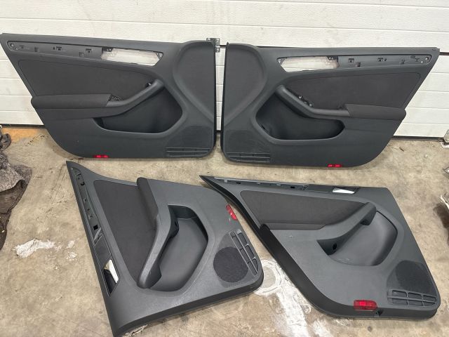 bontott VW JETTA Ajtó Kárpit Szett