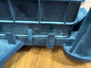 bontott VW JETTA Akkumulátor Tartó