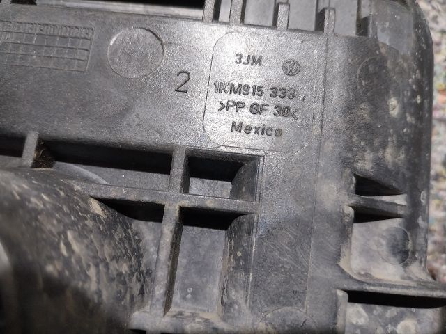 bontott VW JETTA Akkumulátor Tartó