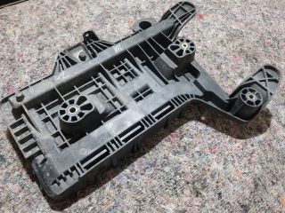 bontott VW JETTA Akkumulátor Tartó