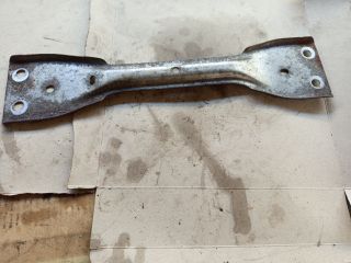 bontott VW JETTA Alsó Kereszttartó