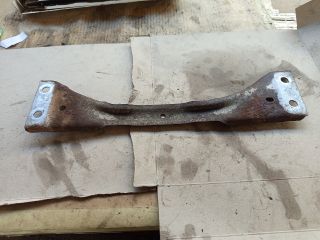 bontott VW JETTA Alsó Kereszttartó