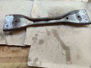 bontott VW JETTA Alsó Kereszttartó