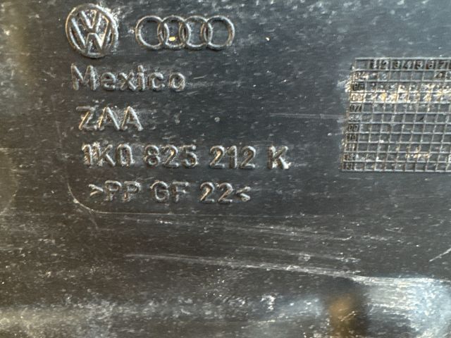 bontott VW JETTA Alsó Padlólemez Burkolat