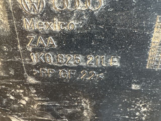 bontott VW JETTA Alsó Padlólemez Burkolat