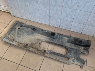 bontott VW JETTA Alsó Padlólemez Burkolat