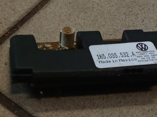 bontott VW JETTA Antenna Erősítő
