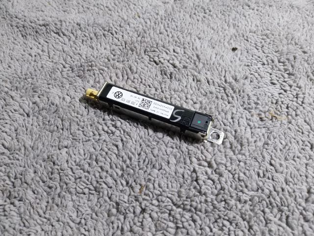 bontott VW JETTA Antenna Erősítő