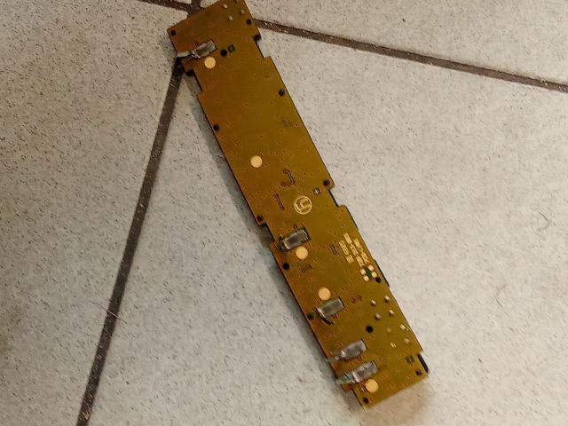 bontott VW JETTA Antenna Erősítő