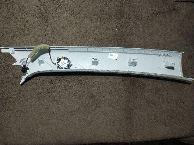 bontott VW JETTA Bal A Oszlop Hangszóró Burkolat