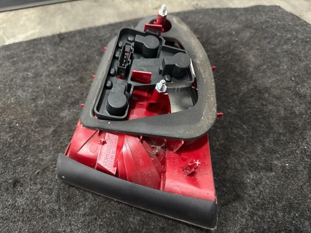 bontott VW JETTA Bal Belső Hátsó Lámpa