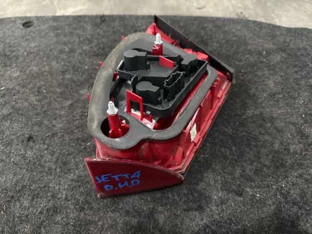 bontott VW JETTA Bal Belső Hátsó Lámpa