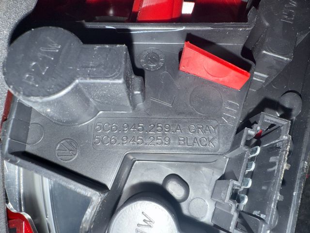 bontott VW JETTA Bal Belső Hátsó Lámpa