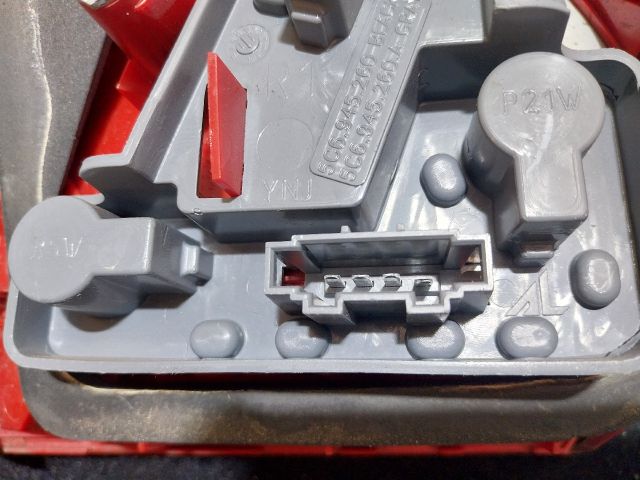 bontott VW JETTA Bal Belső Hátsó Lámpa