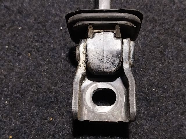 bontott VW JETTA Bal Csomagtérajtó Ajtóhatároló