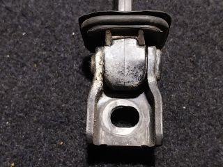 bontott VW JETTA Bal Csomagtérajtó Ajtóhatároló