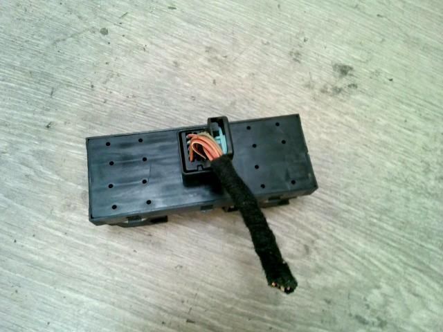 bontott VW JETTA Bal első Ablakemelő Kapcsoló