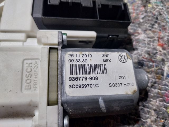 bontott VW JETTA Bal első Ablakemelő Motor